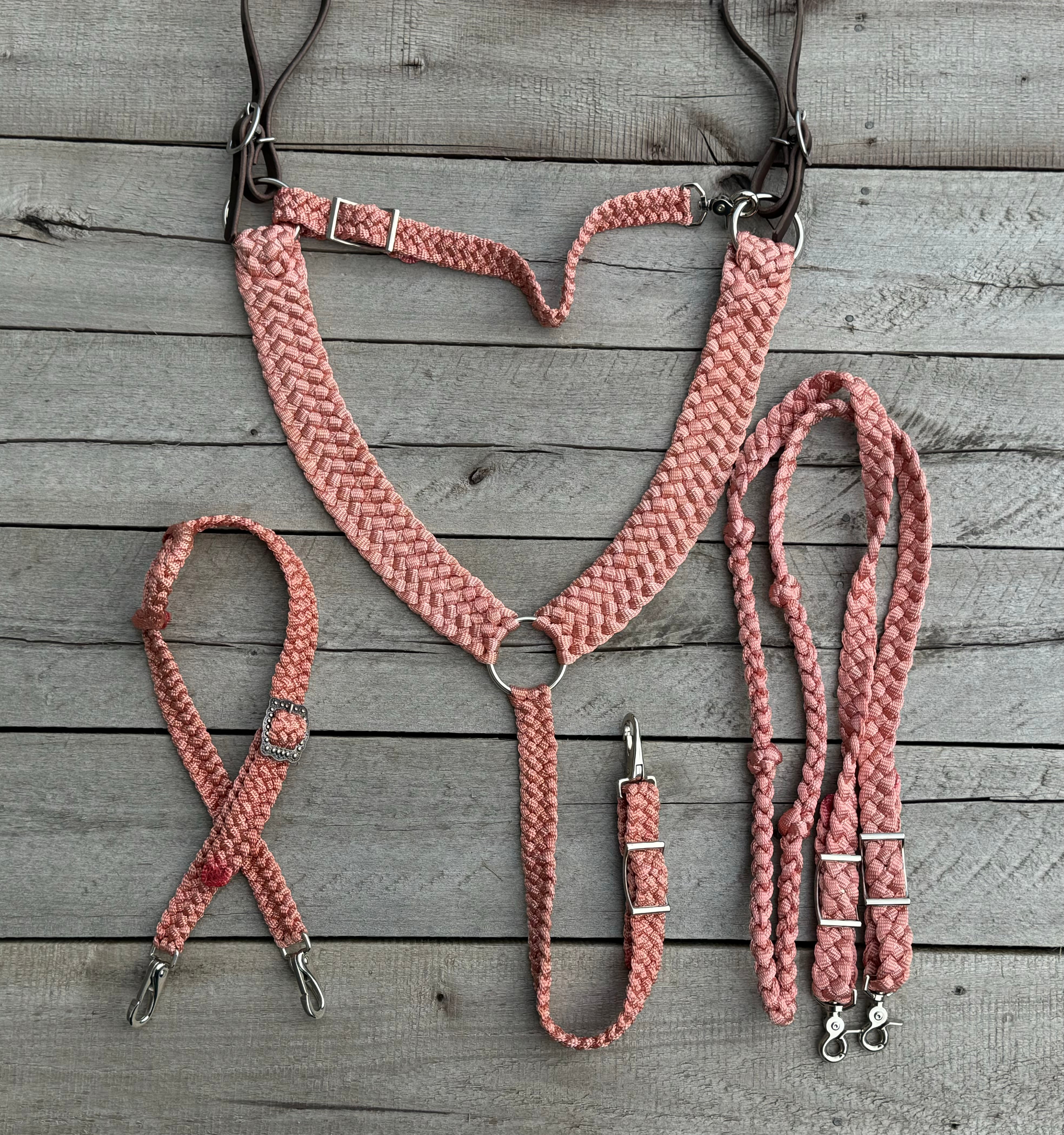 Peach Tack Set